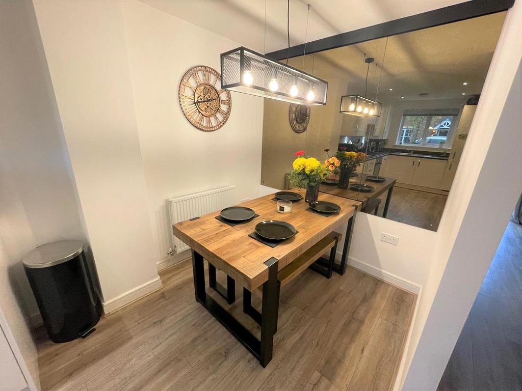 Dining kitchen