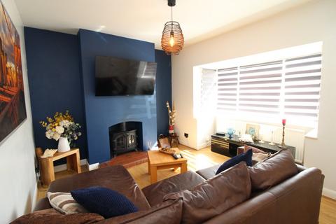 2 bedroom semi-detached house for sale, Fairview Avenue, Leicester LE8