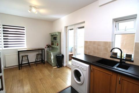2 bedroom semi-detached house for sale, Fairview Avenue, Leicester LE8