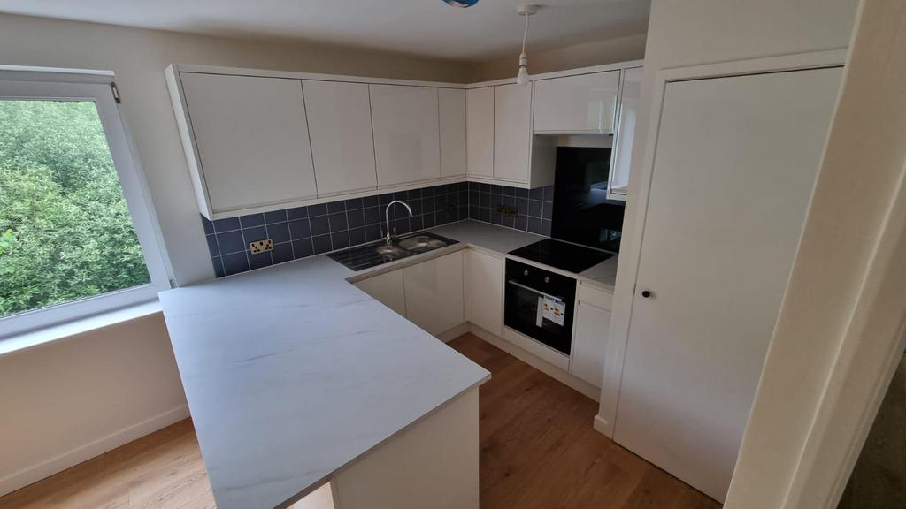 9 HC Kitchen.jpeg