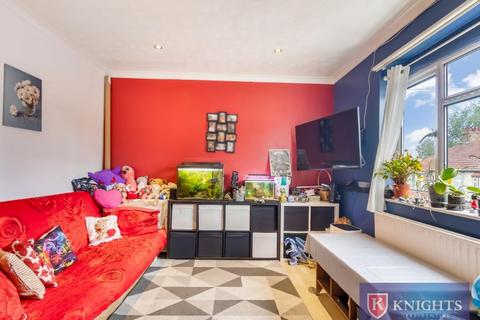 undefined, The Avenue , London, N17