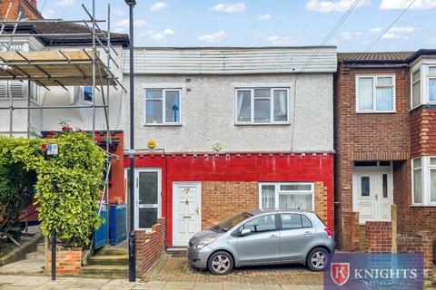 undefined, The Avenue , London, N17