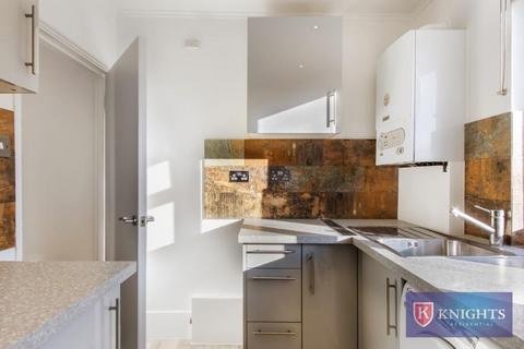 2 bedroom maisonette for sale, The Avenue , London, N17