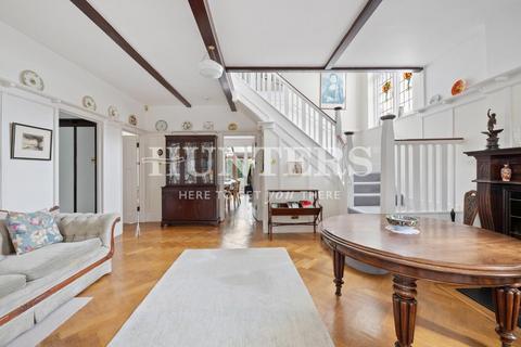 6 bedroom semi-detached house for sale, Minster Road, London, NW2