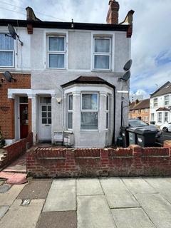 Cecil Road, Hounslow, TW3 1NU