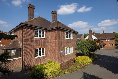 Office to rent, 7 Castlefield Rd Reigate RH2 0SA