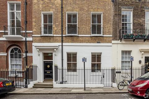 Office to rent, 9 Chesterfield St London W1J 5JN