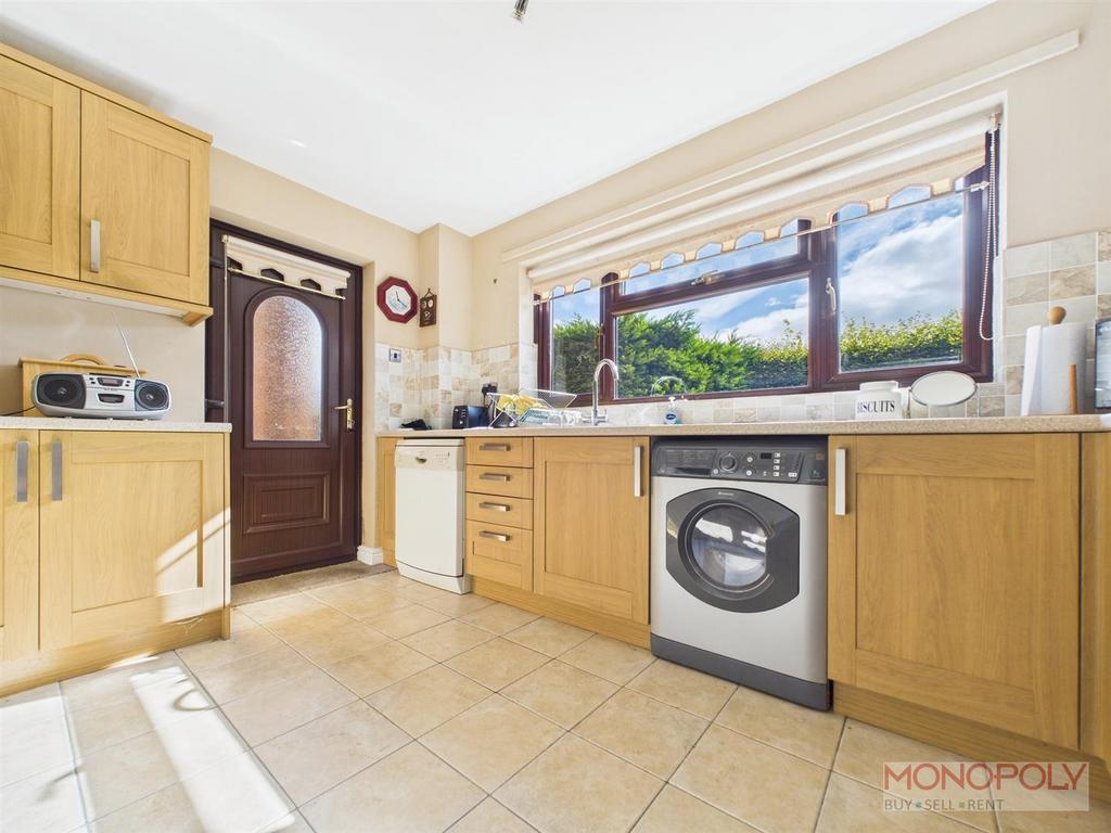 CAM03815 G0-PR0338-STILL023.jpg