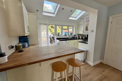 undefined, Kings Chase, Brentwood