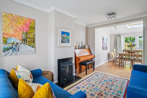 3 bedroom semi-detached house for sale, Garvin Avenue, Beaconsfield HP9