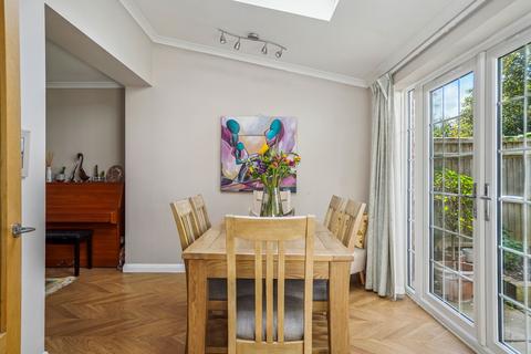 3 bedroom semi-detached house for sale, Garvin Avenue, Beaconsfield HP9