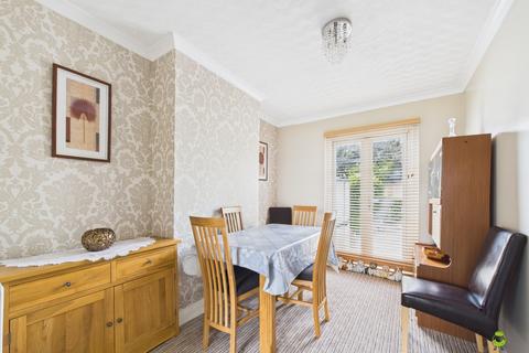 3 bedroom semi-detached house for sale, Heron Hill, Belvedere, Kent, DA17