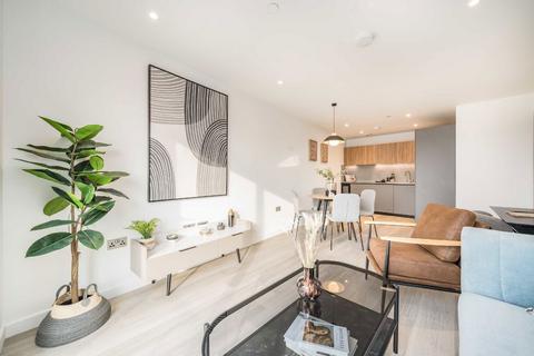 1 bedroom flat for sale, Plough Road, Battersea SW11