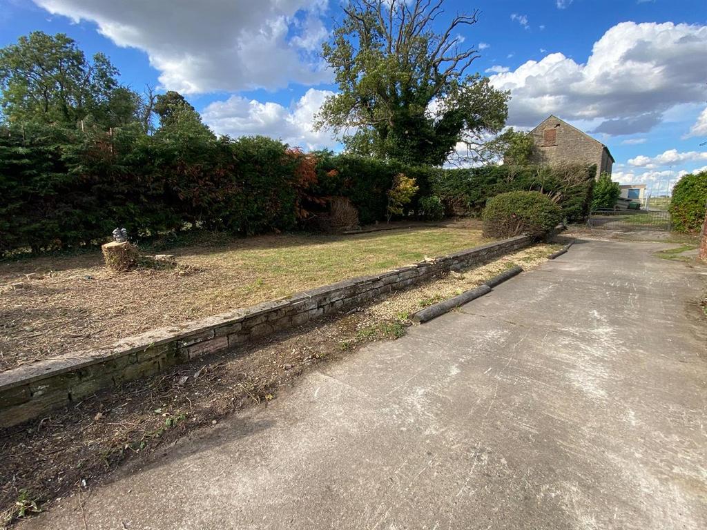 Garden &amp; Driveway