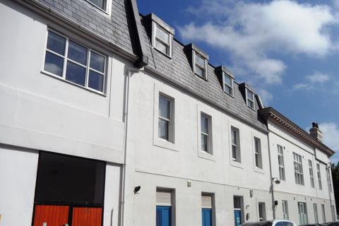 3 bedroom flat to rent, Park Crescent Place, Brighton BN2