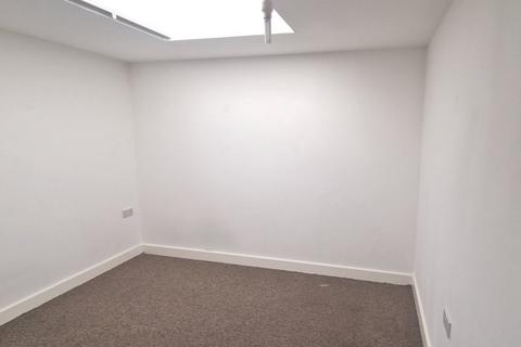 3 bedroom flat to rent, Park Crescent Place, Brighton BN2