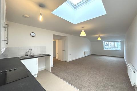 3 bedroom flat to rent, Park Crescent Place, Brighton BN2