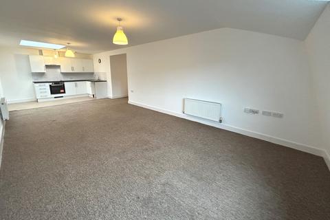3 bedroom flat to rent, Park Crescent Place, Brighton BN2