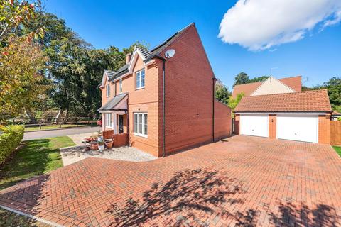 4 bedroom detached house for sale, Larnach Drive, Newmarket CB8