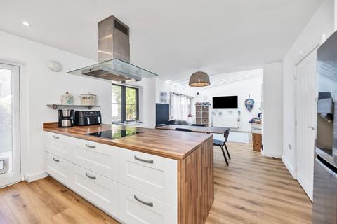 4 bedroom detached house for sale, Larnach Drive, Newmarket CB8
