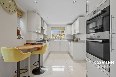 4 bedroom link detached house for sale, Bristowe Drive, Orsett, Grays, RM16