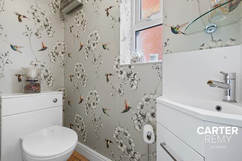 17 Bristowe Drive, Orsett, Grays, RM16 3DB