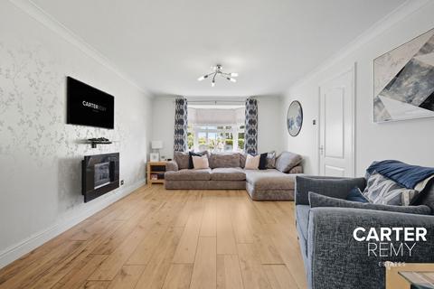 17 Bristowe Drive, Orsett, Grays, RM16 3DB