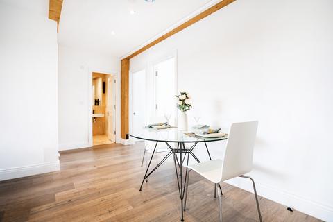 3 bedroom flat for sale, Elm Grove, London SW19