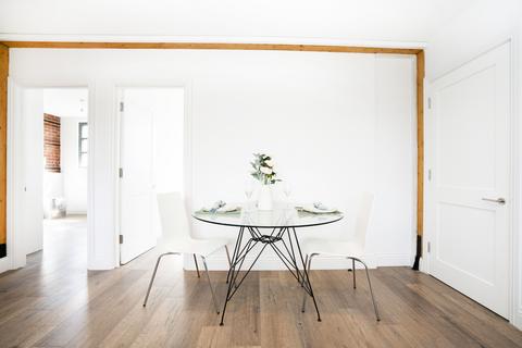 3 bedroom flat for sale, Elm Grove, London SW19