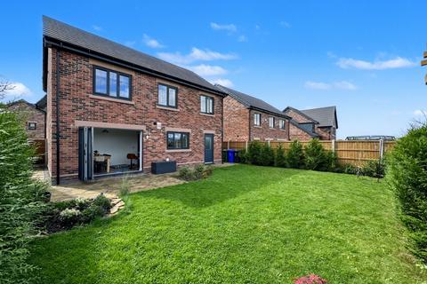 4 bedroom detached house for sale, Holcombe Grove, Radcliffe, M26