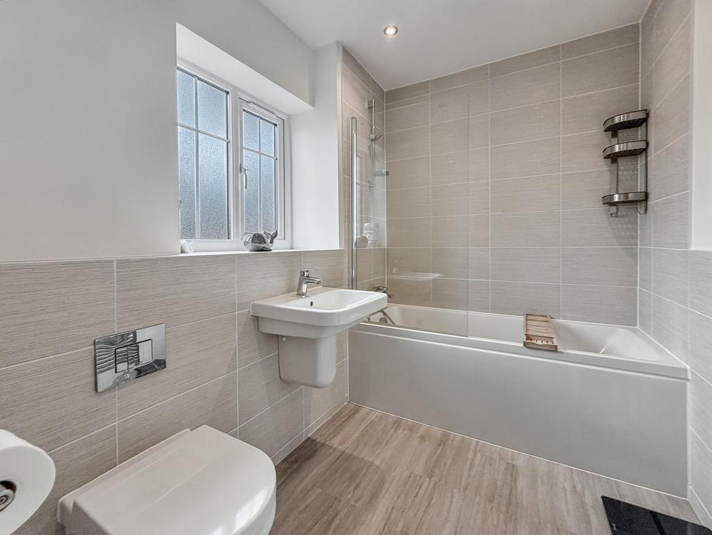 Main Bathroom