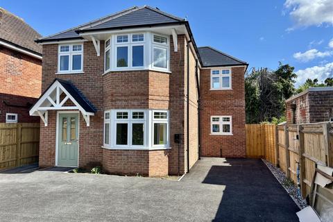 undefined, Leybourne Avenue, Bournemouth BH10