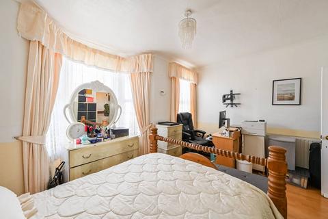 39 Radlix Road, London, E10 7BD