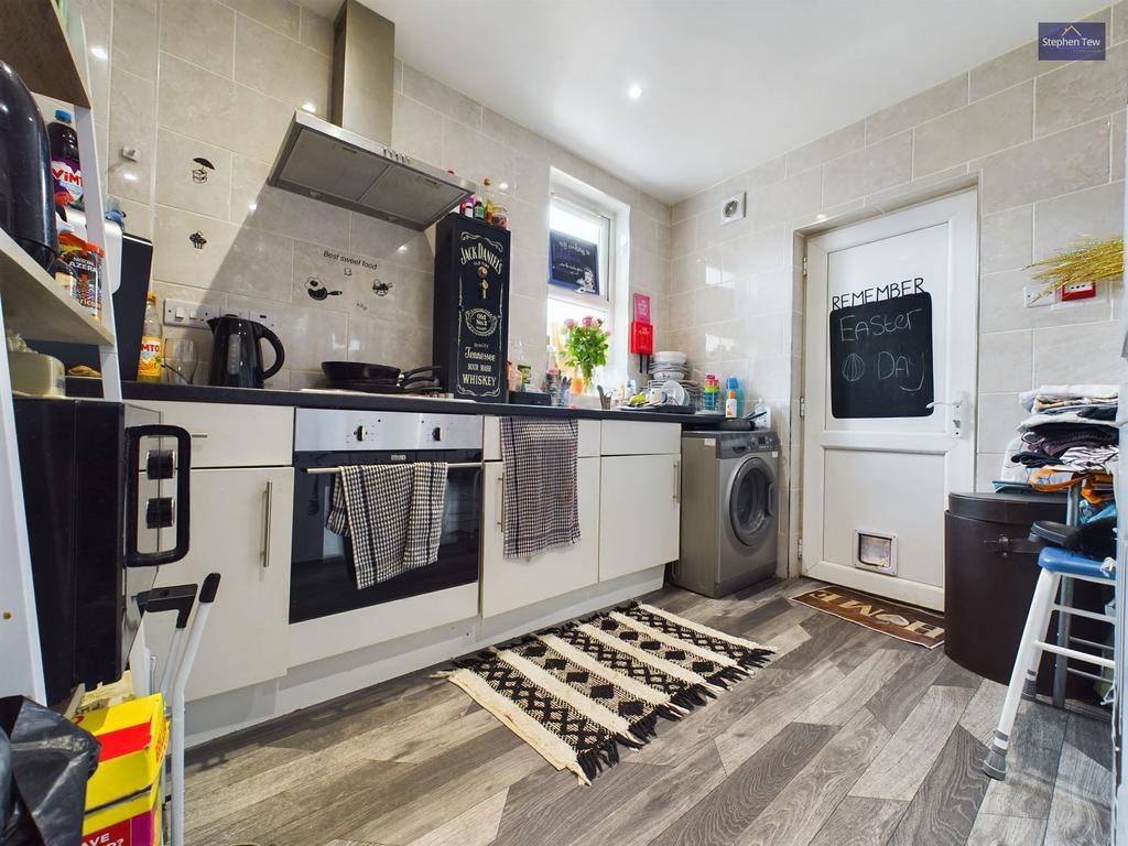 Flat 2 Kitchen
