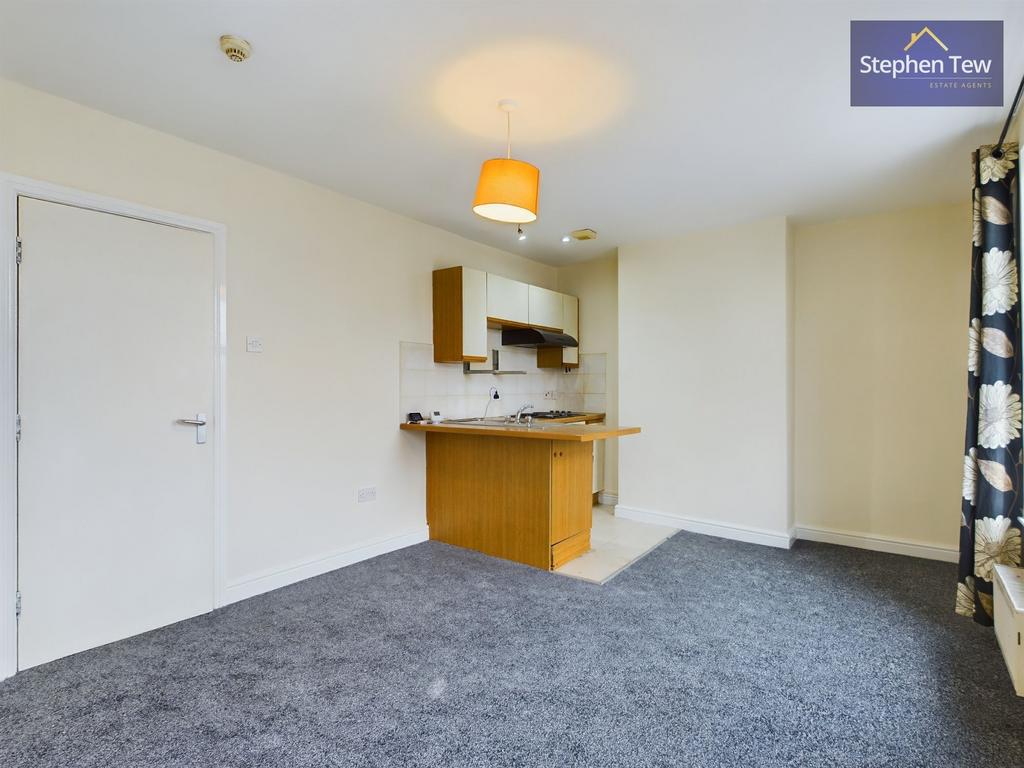 Flat 3 Lounge/ Kitchen