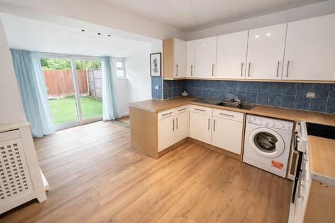 2 bedroom terraced house to rent, Northfield Road, Staines-upon-Thames, TW18