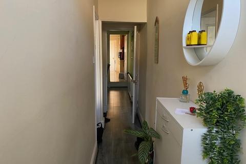 3 bedroom end of terrace house for sale, Kings Road, Kings Heath B14