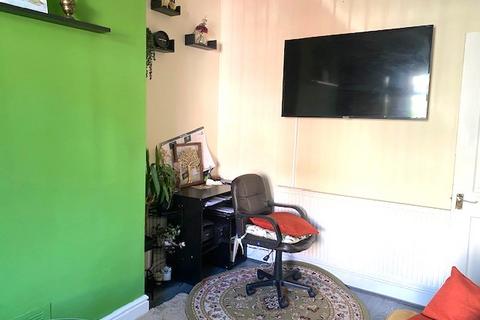 3 bedroom end of terrace house for sale, Kings Road, Kings Heath B14