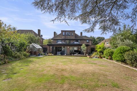 undefined, Gibsons Hill, London, SW16