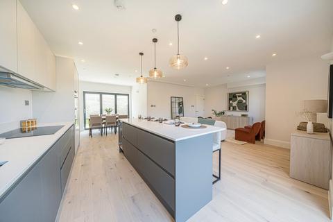 undefined, Mount Ephraim Road, London, Greater London, SW16