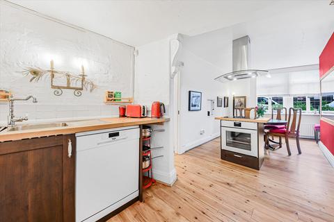undefined, Perrins Walk, London, NW3