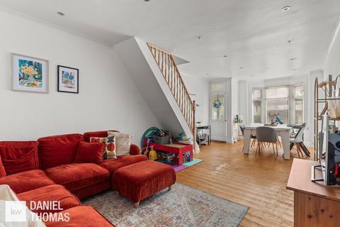 3 bedroom semi-detached house for sale, Rounton Road, Waltham Abbey, EN9
