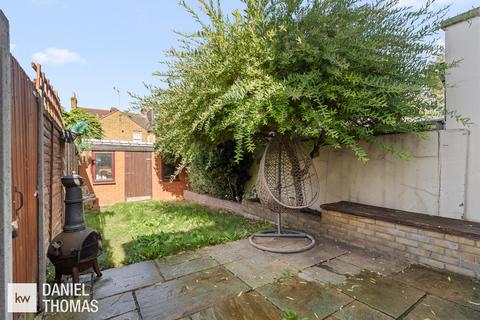 3 bedroom semi-detached house for sale, Rounton Road, Waltham Abbey, EN9
