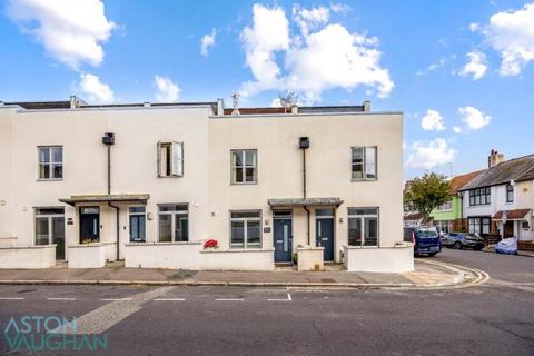 3 bedroom townhouse for sale, Bristol Gardens, Brighton BN2