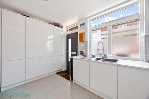 3 bedroom townhouse for sale, Bristol Gardens, Brighton BN2
