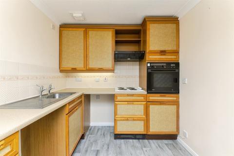 1 bedroom retirement property to rent, 136 Havenvale, Coppins Road CO15