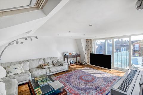 2 bedroom flat for sale, Ingelow Road, London SW8