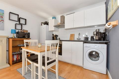2 Aberdeen Close, Upstreet, Canterbury, CT3 4BX