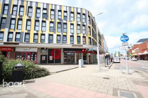 undefined, Park Street, Luton