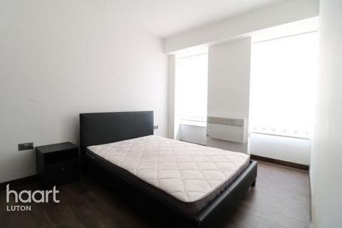 undefined, Park Street, Luton